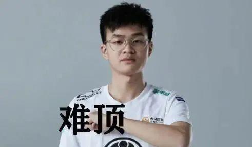 陪玩与老板吃瓜视频,揭秘电竞圈幕后趣闻